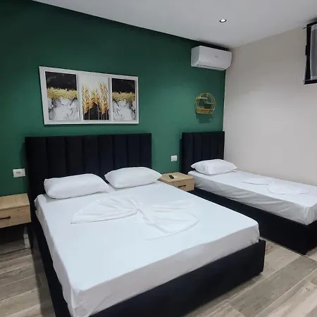 Tian & Hojz Villa